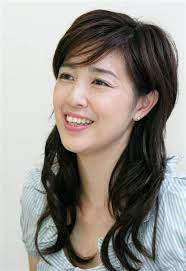 菊池桃子の現在も昔もかわいい 若い頃の画像や話題の学生姿も紹介 luupy ルーピー 菊池桃子 美髪 桃子