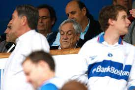 Por fin el presidente sebastián piñera se deshizo de su participación en colo colo. Hincha De Colo Colo Tres Tallitas Del Bichi Borghi Por La Presencia De Pinera En El Clasico Universitario