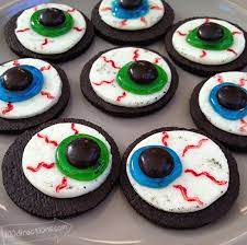 Make a big batch of halloween cookies for the class party or your own halloween party. Oreo Cookie Eyeballs Halloween Treat Diy 100 Directions