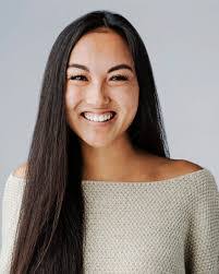 Lindsay Horne's Instagram, Twitter & Facebook