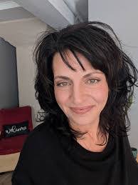 Nicole Oglesbee's Instagram, Twitter & Facebook