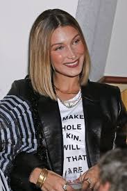 Bella Hadid Chopped Her Blonde Hair Into A Sleek Bob While You Weren T Looking Bella Hadid Short Hair Bella Hadid Hair Bella Hadid Style Bella explained that she didn't choose to go brunette to differentiate herself from her older sister as they.