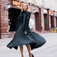 Welche schuhe passen am besten zu meinem outfit? Styling Tipps Fur Kurze Beine So Wirken Sie Langer