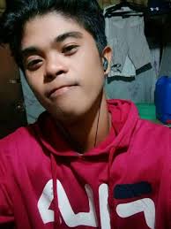 More pizza, more sulit! 3 Medium for ₱799, 3 Family for ₱1,199, or 3 Big  Family for ₱1,499. Mix and match your faves—party ready na! Thin crust is  available for Family &