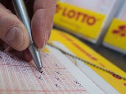 Denn dann finden die lottoziehungen statt und die chance auf den jackpot ist zum. T51k8zqltwsldm