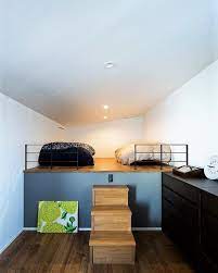 スキップフロアを活かしたベッドスペース 寝室 ベッドルーム 注文住宅 スキップフロア se構法 工務店 マイホーム計画 中二階 小屋裏 群馬 高崎 前橋 太田 住宅 狭小地 gunma takasaki maebashi 住まい ライフスタイル スキップフロア 注文住宅