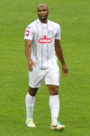 Léonard Kweuke - Wikipedia