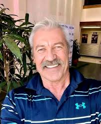 To the incredible man who makes my heart overflow with love, here's even  more love for you 💕. Seeing a 'hi' from you would light up my world  😊😇❤️❤️❤️