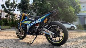 Sampurasun barayamaaf nih baru upload lagi karena terhalang dengan uas :dsebelumnya mohon maaf ya suaranya kurang terdengar. 3 Inspirasi Untuk Suzuki Satria Fu Modif