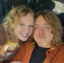 Need some advice, mums ❤️ Hey ladies, I'm a stay-at-home mum with a newborn  and could use some perspective. My husband works full time and pays the  bills, and he's great with