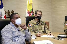 Перевод контекст ministro de defensa c испанский на русский от reverso context: Ministerio De Defensa Prohibe Asignar Militares A Funcionarios Rosemarynews