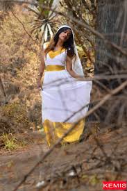 All orders are custom made and most ship worldwide within 24 hours. Maintenance Kemis Designs