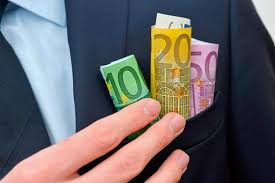 Geändert hat sich die höhe: 2019 Kommen Neue 100 Und 200 Euro Scheine Finanzen Borse Derstandard De Wirtschaft