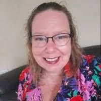 Kerrie Moran's Instagram, Twitter & Facebook