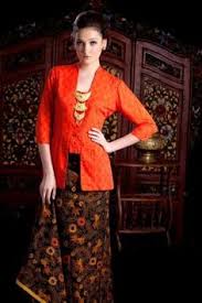 Pakai kebaya begini riasan 9 seleb saat rayakan hari kartini : 61 Ide Gadis Kemban Jarik Batik Di 2021 Wanita Kemben Pakaian Wanita
