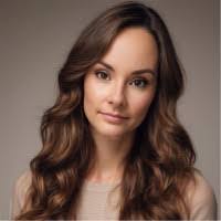 Lisa Ostendorf's Instagram, Twitter & Facebook