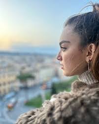 Elena Viera's Instagram, Twitter & Facebook