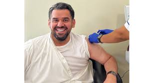 واقوى لو ما انتش بعيد ضحكتك فيها كهربا بابقى زي واحد جديد #حسين_الجسمي #بالبنط_العريض hussain. Ø­Ø³ÙŠÙ† Ø§Ù„Ø¬Ø³Ù…ÙŠ ÙŠØªÙ„Ù‚Ù‰ Ø§Ù„Ø¬Ø±Ø¹Ø© Ø§Ù„Ø£ÙˆÙ„Ù‰ Ù…Ù† Ù„Ù‚Ø§Ø­ ÙƒÙˆØ±ÙˆÙ†Ø§ ØµØ­ÙŠÙØ© Ø§Ù„Ø®Ù„ÙŠØ¬