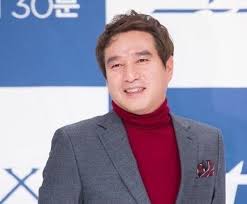 배우 조재현을 향한 #미투 폭로는 끝나지 않은 것일까. Nkhq1gwtpnnm6m