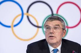 Jul 17, 2021 · olympic chief thomas bach remained defiant on saturday after urging japanese people to welcome the world's athletes and then being challenged by a reporter who pointed out that spectators are. Ioc Prasident Bleibt Bis Mindestens 2025 Thomas Bach Ist Nur Intern Unantastbar Sportmeldungen Stuttgarter Zeitung