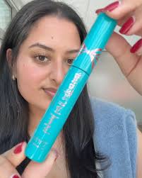 Dramatic color, everyday wearability. 💅✨ The Infinity Waterproof Eyeliner  now comes in two 🆕 shades — Alondra (Aubergine Shimmer) and Jade (Teal  Shimmer) — that were highly requested by you! Alondra (Aubergine