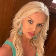 Lisa Maggard's Instagram, Twitter & Facebook