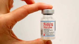 Varios estudios muestran que las tres vacunas. Italia Aprueba El Uso De La Vacuna De Moderna Contra El Coronavirus Para Menores De 12 A 17 Anos