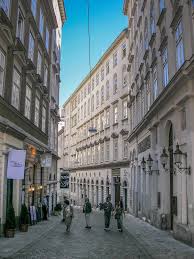 Cut through the noise with time out's recommendations of the best attractions, restaurants, bars, nightlife and. Stadttempel Wikipedia