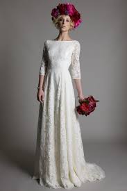 Il capo proviene da un intero fondo di magazzino di un vecchio atelier di abiti da sposa, perciò il capo è nuovo, non è mai stato indossato e non presenta segni di usura. Abiti Da Sposa 2014 Lo Stile Vintage Di Halfpenny London 44730 Sposalicious