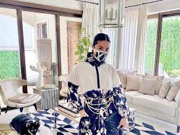 But her way of dressing is just hinged on this one simple trick we all can live by, too. Heart Evangelista Wears Improvised Ppe In Style