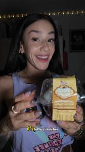 Sugar, spice, and Tres Leches Buffins 🧁⚡️, The official fuel of the  Powerbuff Girls🩵🩷💚, @hummusfit @buffinbakery , Code: epcathletics,  #mealprep #mealprepping #healthymealprep #highproteinmealprep ...