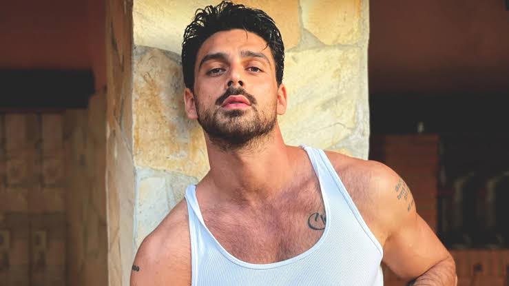 Michele Morrone Resimleri, Michele Morrone Gifleri