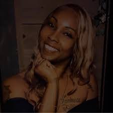 Stephanie Clack's Instagram, Twitter & Facebook