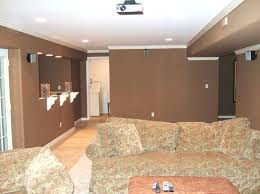 When the ceilings are low, clutter will only add to a small, cramped feeling. Fertige Keller Ideen Niedrige Decke Keller Schlafzimmer Ideen Niedrige Decke Innenraum Bas Finished Basement Designs Basement Bedrooms Small Basement Design
