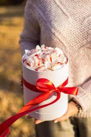 кто написал книгу по кулинарии сладкие подарки своими руками Sedobnyj Sladkij Buket Iz Konfet Rafaello V Shlyapnoj Korobke Buket Iz Konfet Konfety Konfetnye Torty