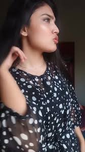 Video bnaty hoy cheenk agai 😆😆 #iqrakanwal #doctor #singer #sistrology