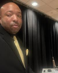 Ministering with @kimburrelllove at the @faithfulfewdanbury Church  Anniversary banquet.