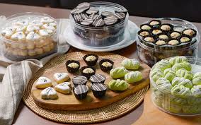 If this doesn't fill the void of traditional raya food, i don't know what will. Top 10 Most Popular Hari Raya Goodies Cik Fah S