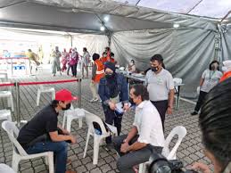 Jun 17, 2019 · samad berkata, pihaknya sedia bekerjasama dengan persatuan bagi orang buta malaysia (mab) bagi memenuhi keperluan khusus seperti aspek kemahiran dan perumahan. Khairy Jamaluddin On Twitter Tinjauan Operasi Hari Pertama Ppv Persatuan Bagi Orang Buta Malaysia Di Brickfields Kl Golongan Cacat Penglihatan Dan Penjaga Mereka Mula Diberi Vaksinasi Selaras Fasa 2 Pick Https T Co Zbfja1wqxj