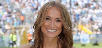 Nele schenker (* 5.märz 1990 in cottbus) ist eine deutsche moderatorin, reporterin und ehemalige leichtathletin. Vds Nachrichten Meldungen Vds Verband Deutscher Sportjournalisten