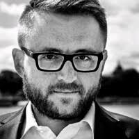 Sławomir i kajra są w żałobie. Slawomir Rajch Dyrektor Logistyki E Commerce Cordis Logistic Linkedin