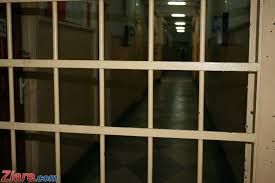 Dreptul la muncă al deținuților. Detinutii Isi Vor Putea Cumpara Libertatea Si Cei Care Stau In Conditii Inumane Vor Scapa Mai Repede Legea Merge La Iohannis Mobile