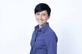 Licenciée dix ans plus tard, elle avait disparu des écrans pour travailler première femme à travailler dans l'émission téléfoot, où elle tenait notamment une chronique intitulée crampons aiguilles, elle était considérée. Candice Rolland Denis Balbir Ne M A Pas Choquee 22 Octobre 2018 Sofoot Com