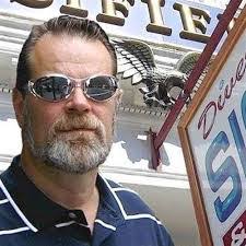 Essie Beck's Instagram, Twitter & Facebook