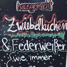 lux im harbst zwiebeluchen und federweisser ab sofort wir freuen uns auf euch zwiebelkuchen federweisser sch weinkarte zwiebelkuchen tramezzini