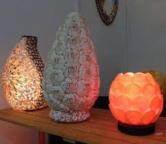 Maka sekarang simak kerajinan tangan dari cangkang kerang yang menarik. Pasangan Suami Istri Sukses Sulap Limbah Kulit Kerang Jadi Produk Kreatif Entrepreneur Bisnis Com