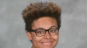 Graduation flap in Connetquot district over letting ineligible students  march