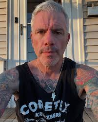 Sunny and 75. Certainly not an accurate description of my  disposition…However, it does describe the absolutely perfect weather today  here in Boston! Enjoying one last day at home before heading out for