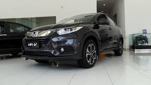 With distinct exterior lines and great interior features, this subcompact suv is comfortable and cool. New Honda Hr V 2020 2021 Price In Malaysia Specs Images Reviews
