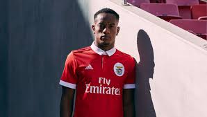 The kit comes with a small. Benfica 2017 18 Adidas Home Shirt Soccerbible